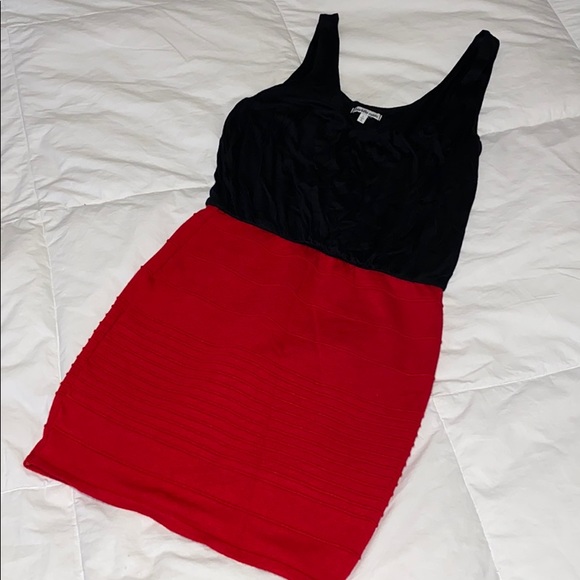 Black and Red dress - Picture 4 of 4